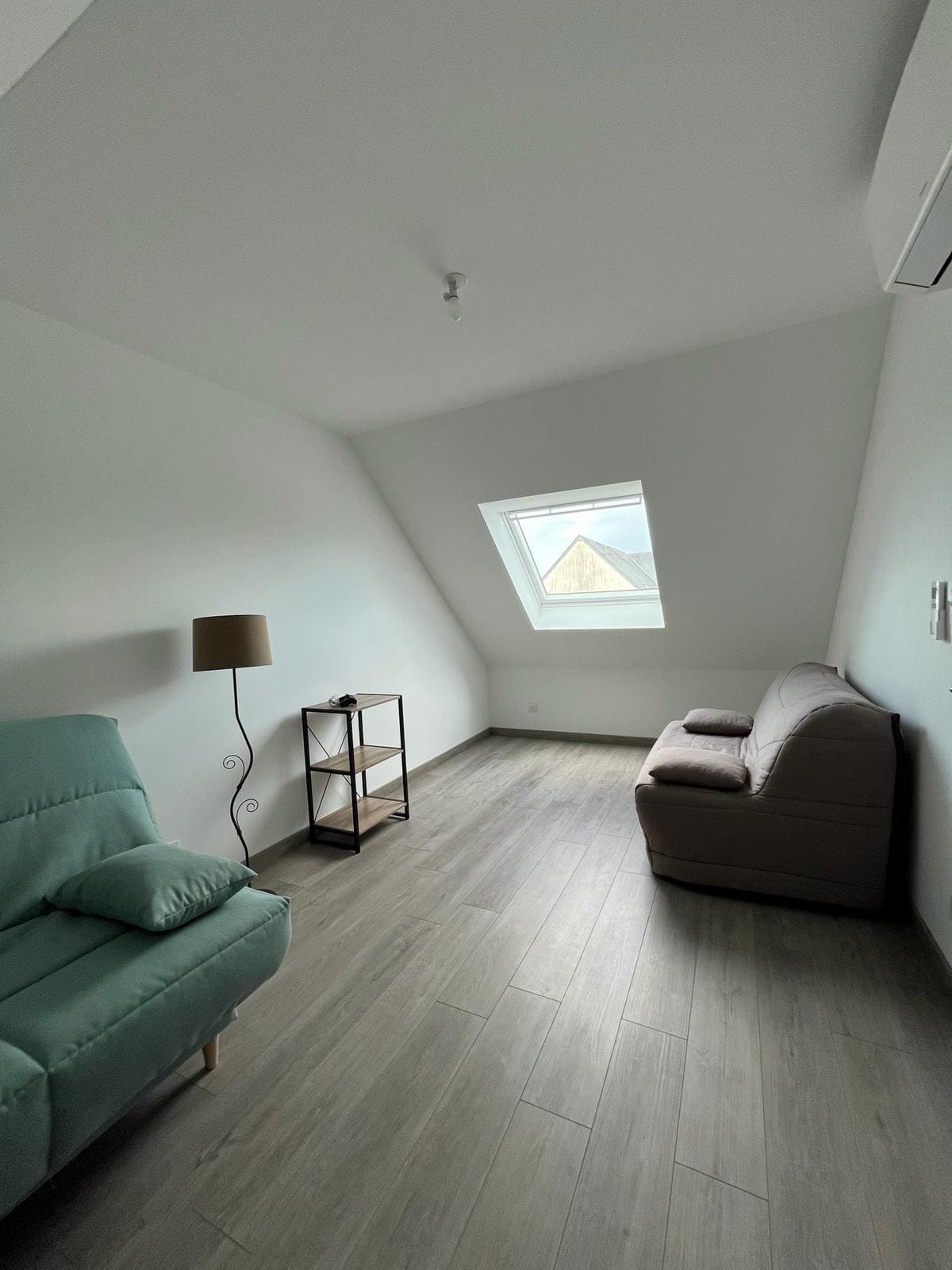 Mise en place d'un Velux 114x118 avec volet roulant électrique à Montlouis sur loire