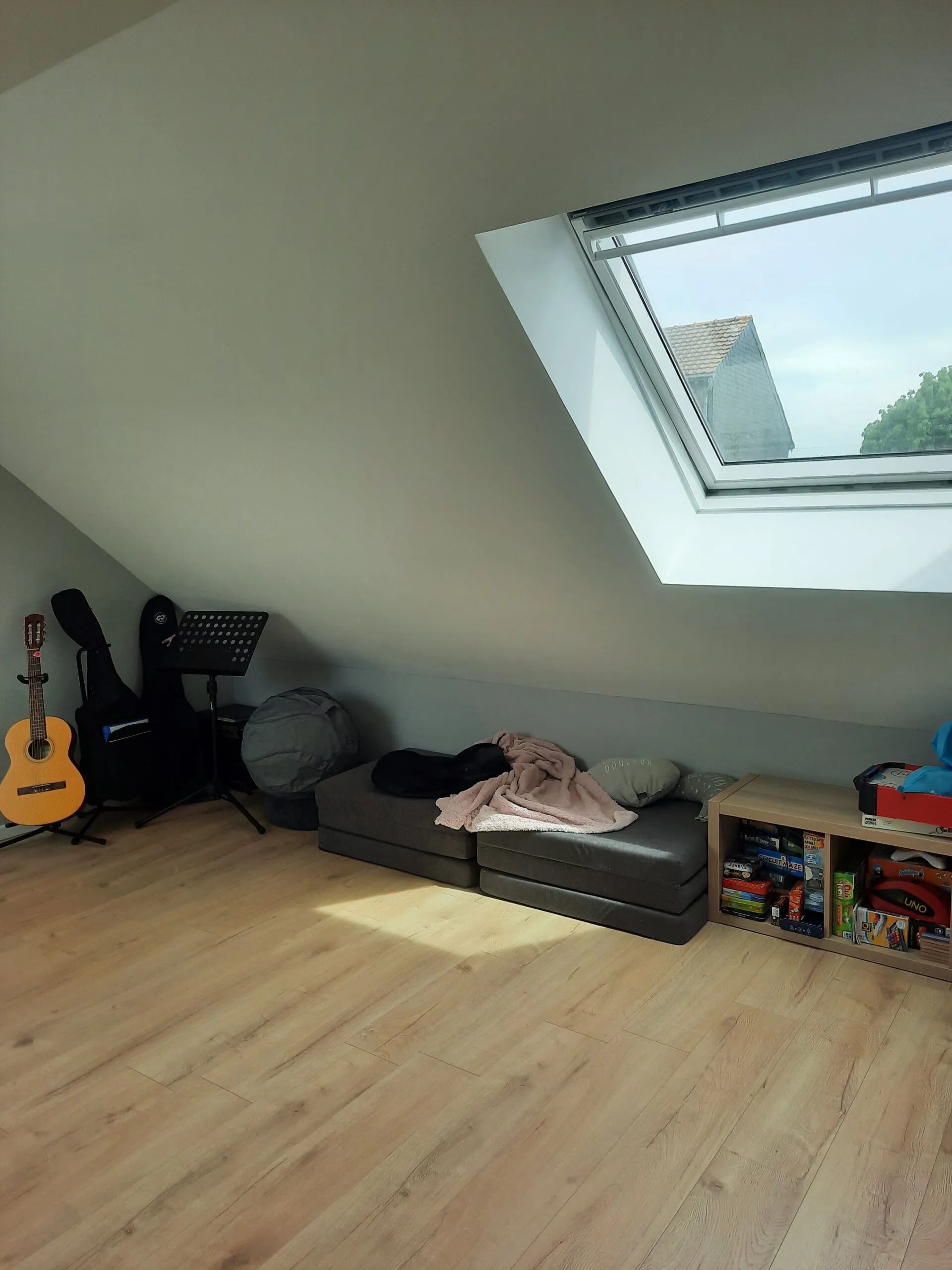 Mezzanine.-12.74m2-plancher-7.03m2-loi-carrez